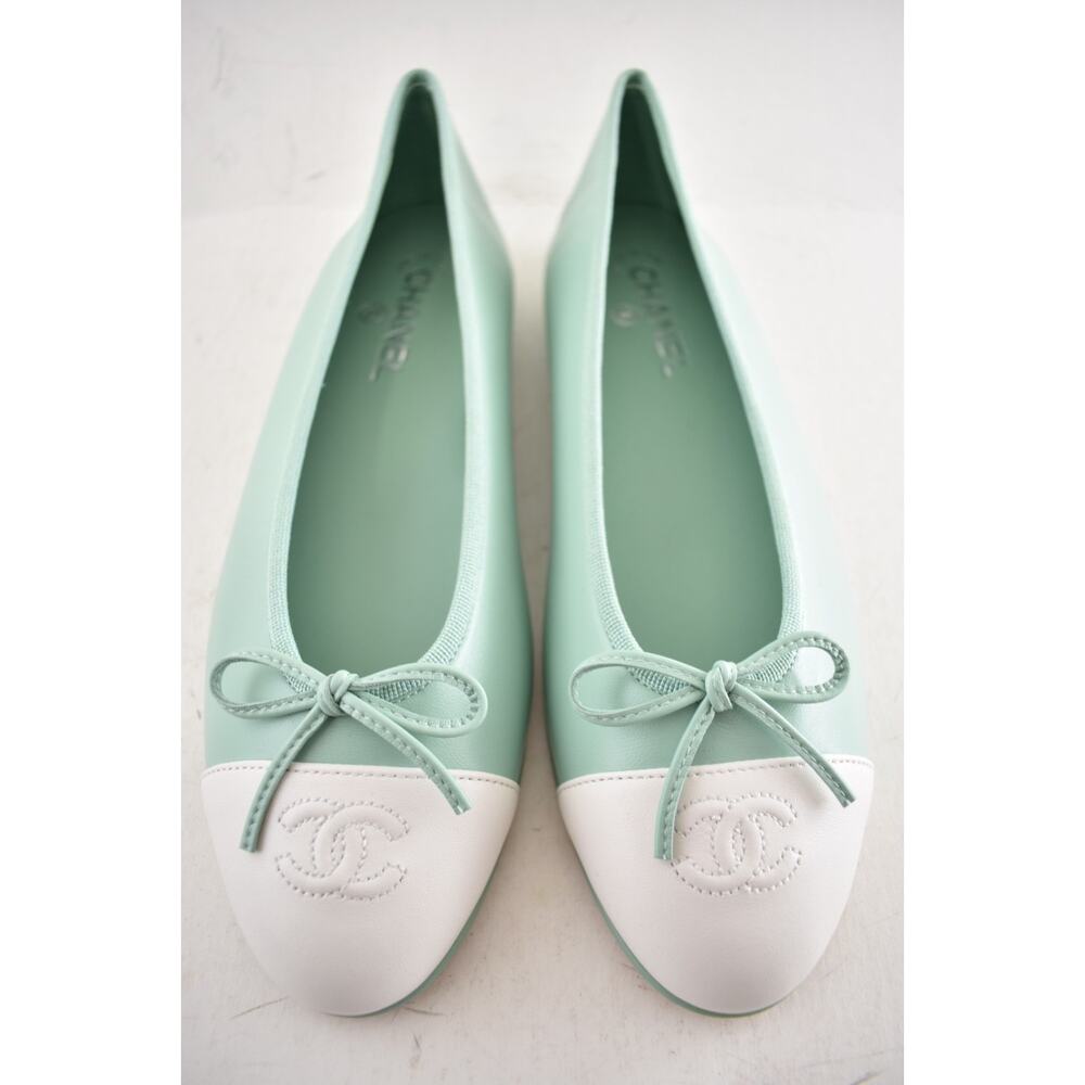 Chanel 26S Mint Green White Lambskin Leather CC Logo Ballet Ballerina Flat 37.5 - Picture 14 of 16